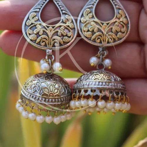 Mehr-e-Jahan Jhumkay